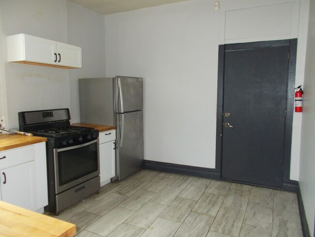 Building Photo - 5715 S Sangamon St