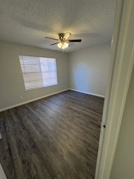 Building Photo - 1437 Cavender Dr