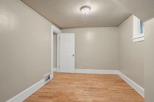 Building Photo - 1008 N Bennett St