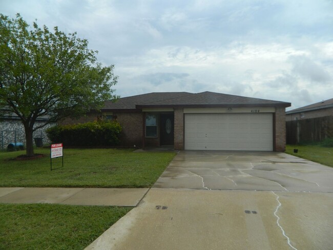 Primary Photo - Available NOW!!!! This Cute 3 Bedroom 2 ba...