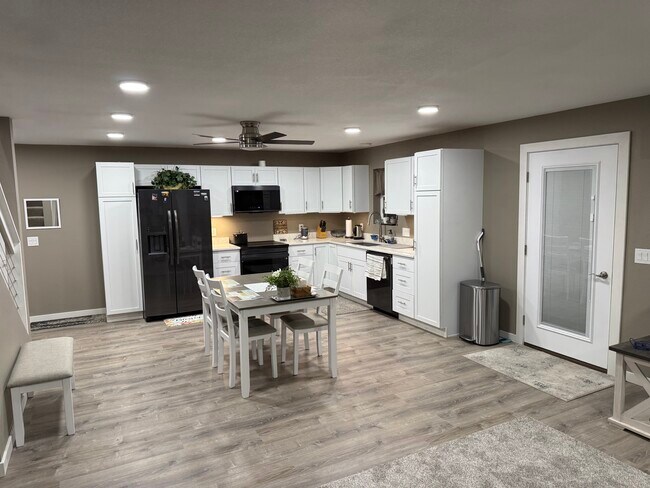 Building Photo - 5030 Township Rd 123