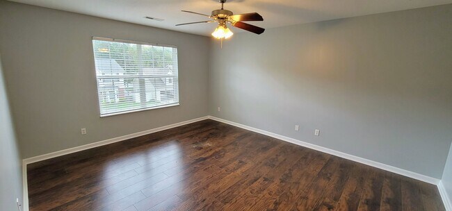 Building Photo - 1645 Wolverine Ln