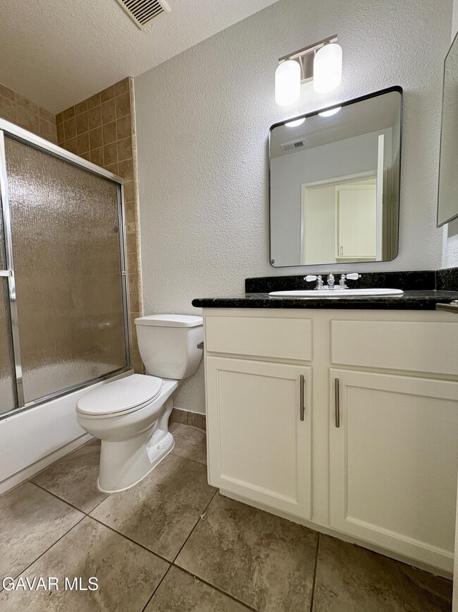 Building Photo - 2137 Estrella Ct