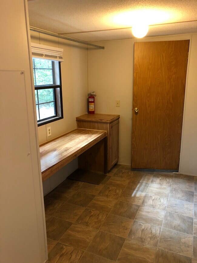 Building Photo - 2526 Fox Hill Ct