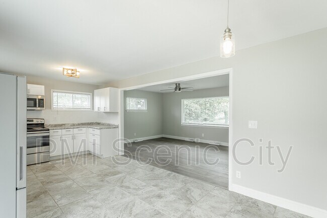 Building Photo - 1375 Orbit Dr