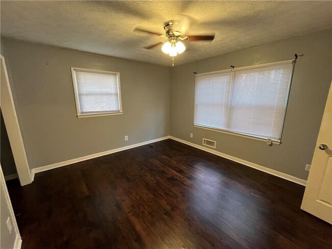 Building Photo - 3833 Cherokee Trail