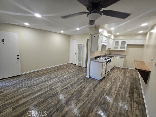 Building Photo - 220 12th St