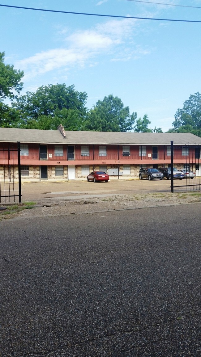 Primary Photo - 3811 Mosley Ave