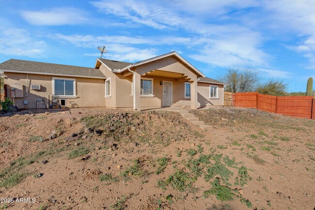 Building Photo - 33665 S Incline Dr