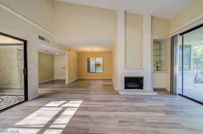 Building Photo - 2574 Pera Cir