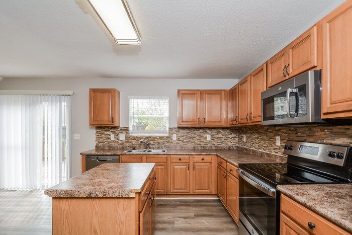 Building Photo - 4634 Stonewall Dr