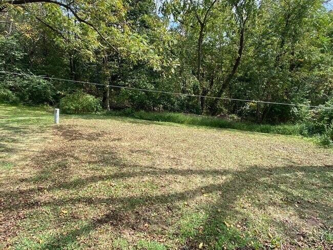 Building Photo - 325 Griffith Dr