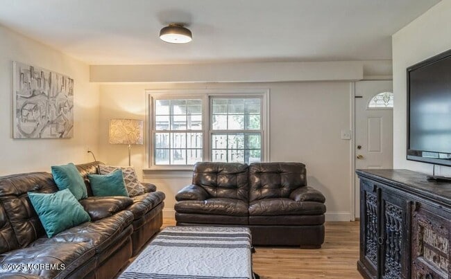 Building Photo - 24 Layton Ave