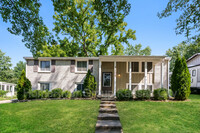 Building Photo - 1124 NE 52nd Pl