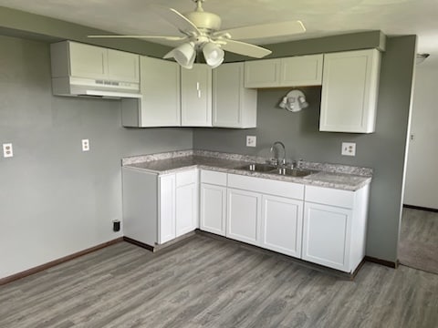 Building Photo - 1028 Debolt Ave