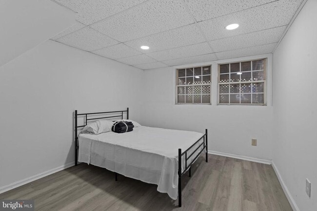 Building Photo - 70 Dorchester Cir