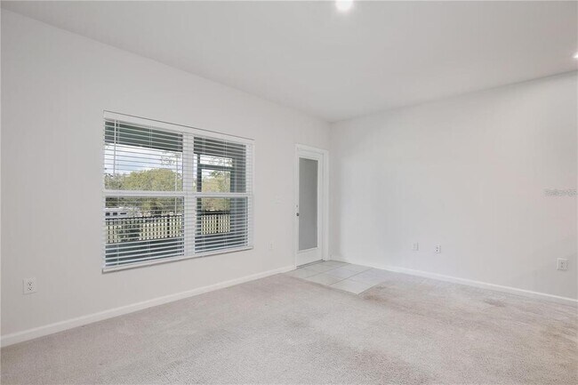 Building Photo - 421 Sedgewick Dr
