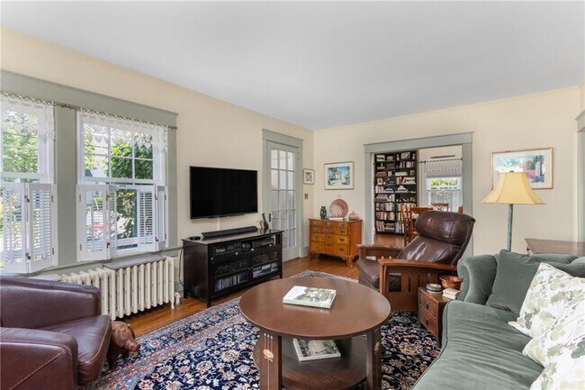 Building Photo - 141 Coggeshall Ave