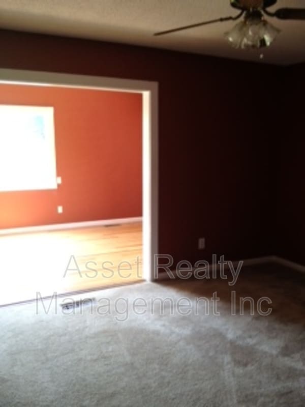 Building Photo - 1817 Sedgewick Dr