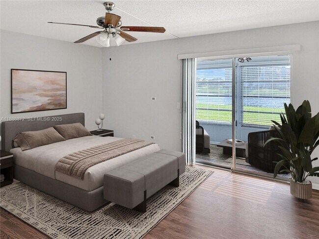 Building Photo - 1072 Cornwall D