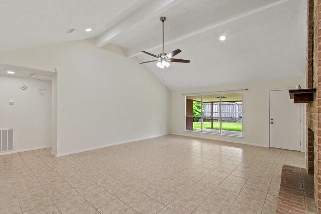 Building Photo - 7019 Yardley Dr