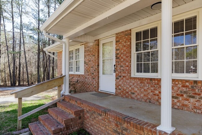 Building Photo - 412 Brownwood Dr