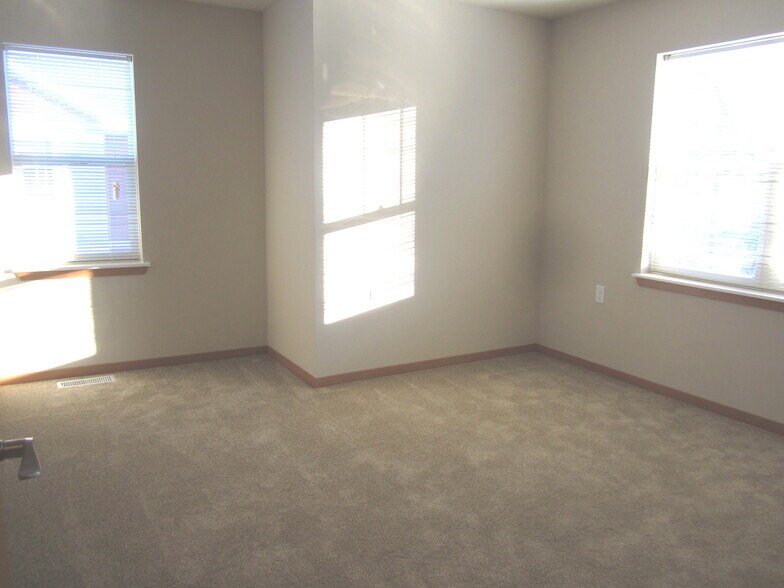 Building Photo - 2780 Blue Aster Blvd