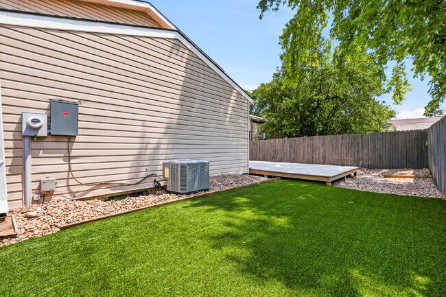 Building Photo - Stunning Fully Remodeled 3 Bed, 2 Bath Home in Conveniently-Located Northglenn!