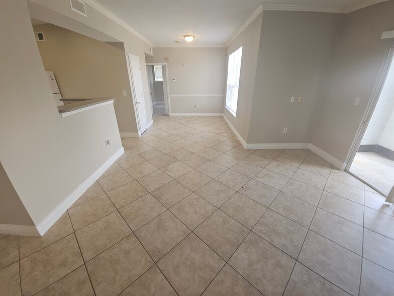 Building Photo - 3726 Palm Desert Ln
