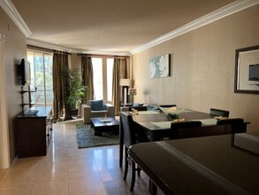Building Photo - $500 OFF 1st MONTH RENT! MERIDIAN 2 BDR /2...
