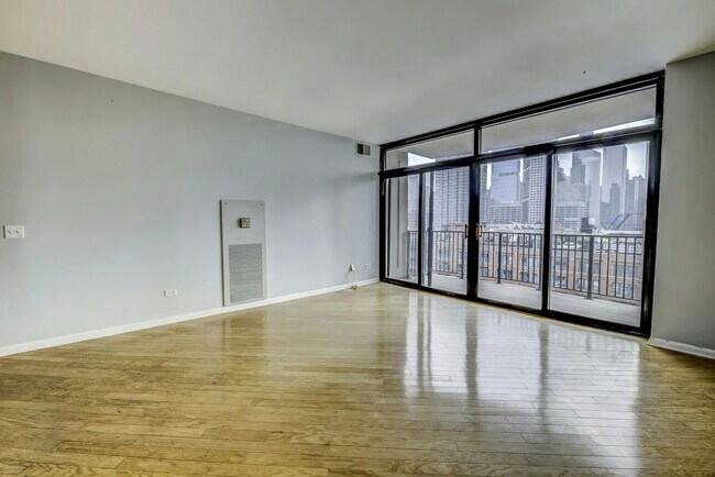 Building Photo - 435 W Erie St