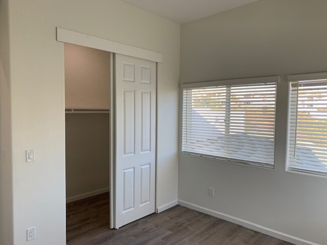 Building Photo - North Pacific Beach, 2 bedroom 2 bath with...