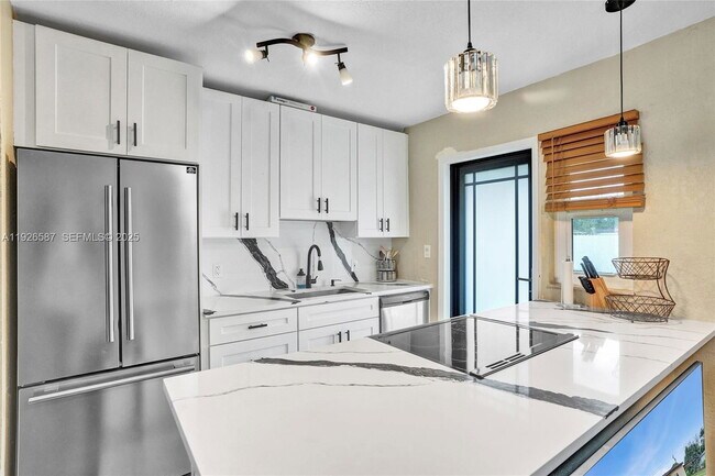 Building Photo - 1300 NW 87th St