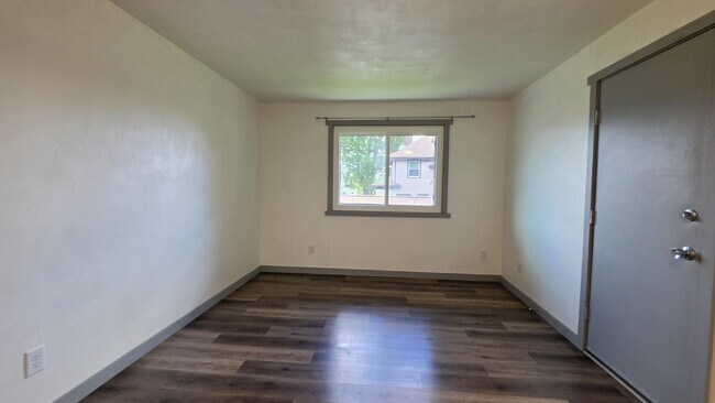 Building Photo - Cozy 1 bedroom lower unit in Appleton