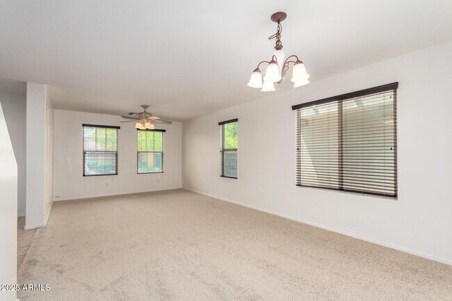 Building Photo - 2258 S Ponderosa Dr
