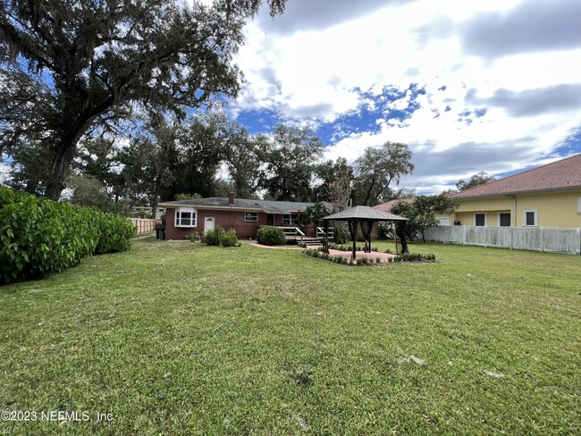 Building Photo - 2815 Beauclerc Rd