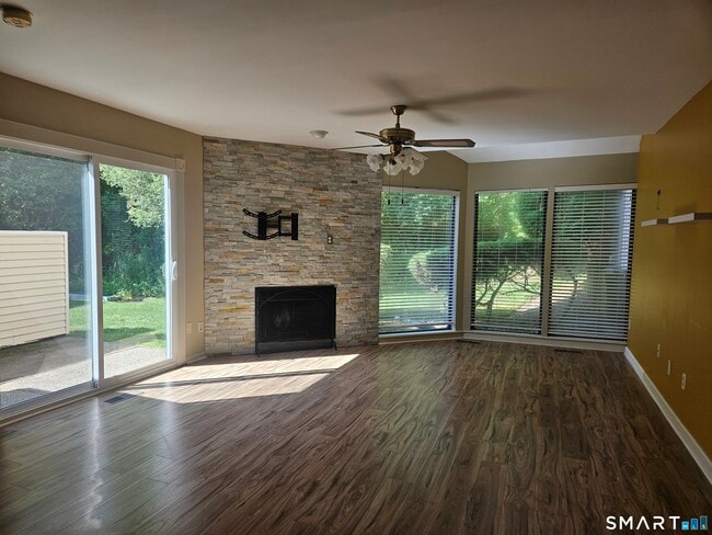 Building Photo - 54 Deer Run