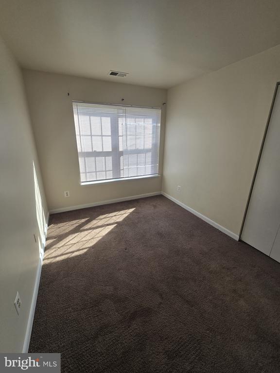 Building Photo - 1003 Spring Valley Ct