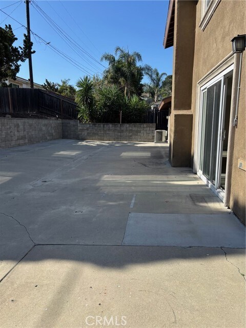 Building Photo - 136 N Lohrum Ln