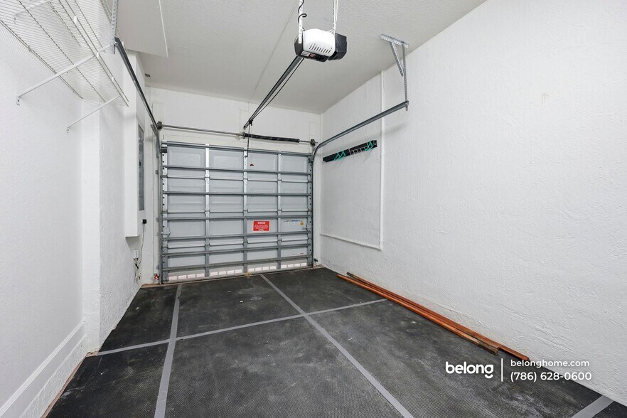 Building Photo - 4676 Caspian Way