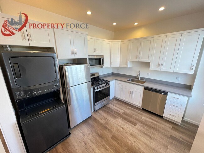 Building Photo - 666-668-668 S Van Ness Ave