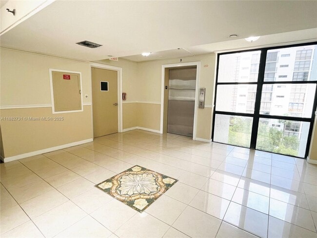 Building Photo - 16909 N Bay Rd