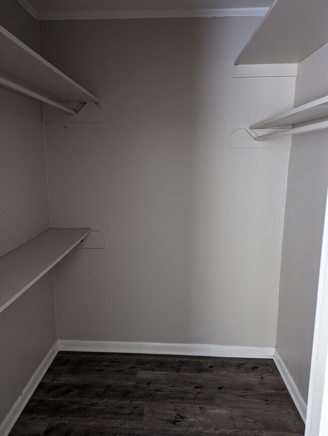 Bedroom Walk-In Closet - 1605 Mamie St