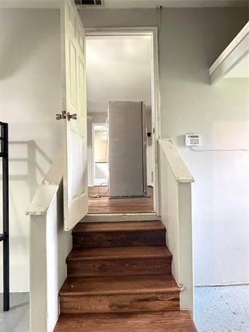 Building Photo - 7459 Mohawk Ave