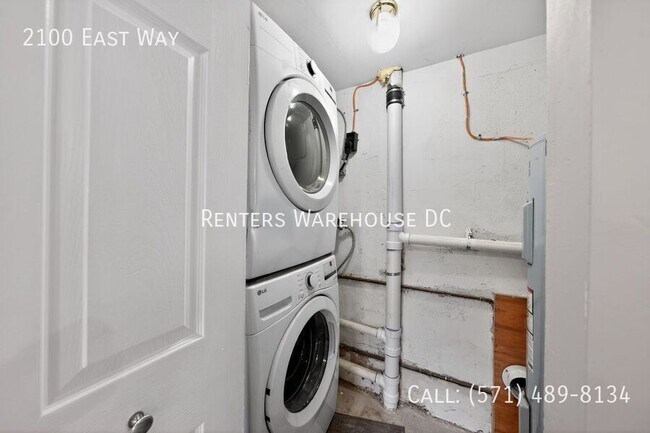 Building Photo - 2100 East Wy