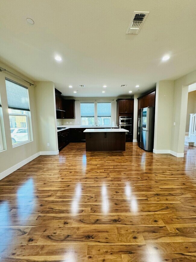 Building Photo - 4285 Trolan Ln