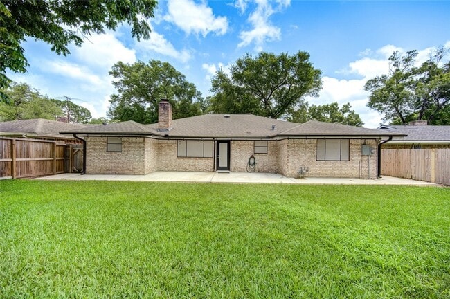 Building Photo - 1719 Bowline Rd