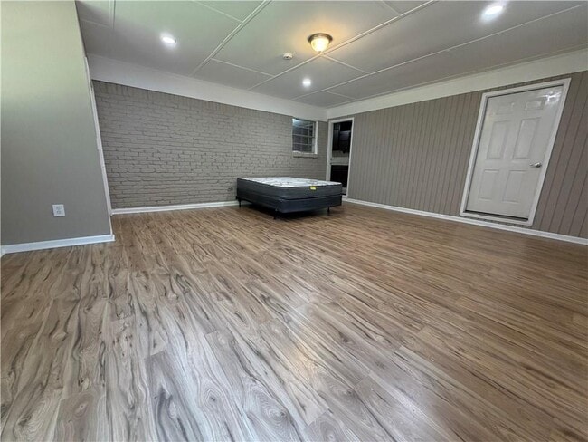 Building Photo - 976 Dogwood Way NW