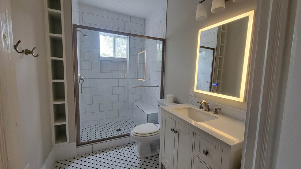 Bathroom - 511 Cleveland St