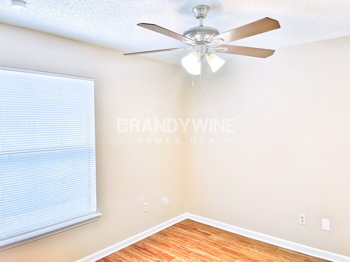 Building Photo - 11580 Coral Ridge Ave
